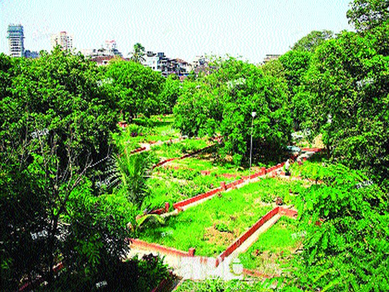 3 lakhs for the burial grounds in mumbai | दफनविधीच्या जागेसाठी गमवावे लागले ३ लाख