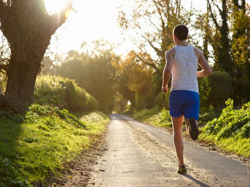 15 minutes jogging in a day can lower the risk of depression says research | दररोज फक्त 15 मिनिटं करा जॉगिंग; डिप्रेशनची समस्या होइल दूर!