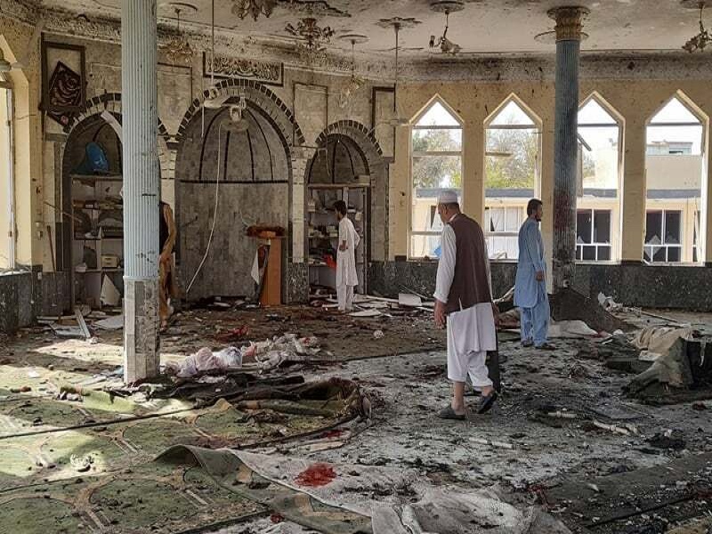 Bomb Blast in Afghanistan, blast in Nangarhar province mosque during Friday prayers | अफगाणिस्तानच्या नंगरहार प्रांतात भीषण स्फोट, 3 जणांचा मृत्यू तर 12 जण जखमी
