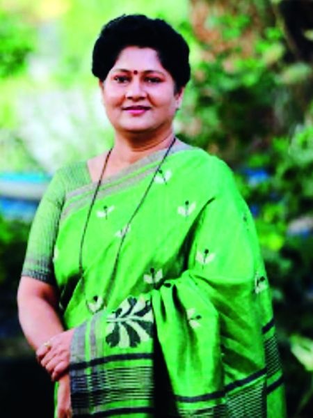 Neeta Kelkar Director of the MSEB | नीता केळकर मराविमं सूत्रधारी कंपनीच्या संचालक 