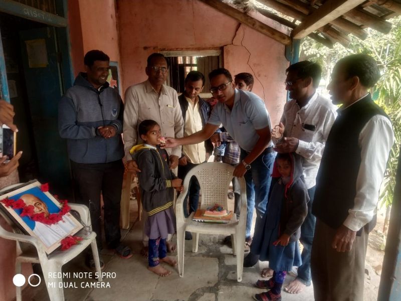 New venture to celebrate Balik's birthday at Puranad in Muktainagar taluka | मुक्ताईनगर तालुक्यातील पुरनाड येथे बालिकांचा वाढदिवस साजरा करण्याचा नवीन उपक्रम
