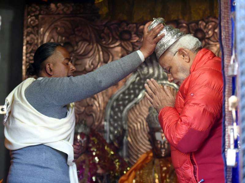 Narendra Modi prays at Mukhtinath temple in Nepal | नेपाळमधील मुक्तीनाथ मंदिराला पंतप्रधान नरेंद्र मोदींची भेट