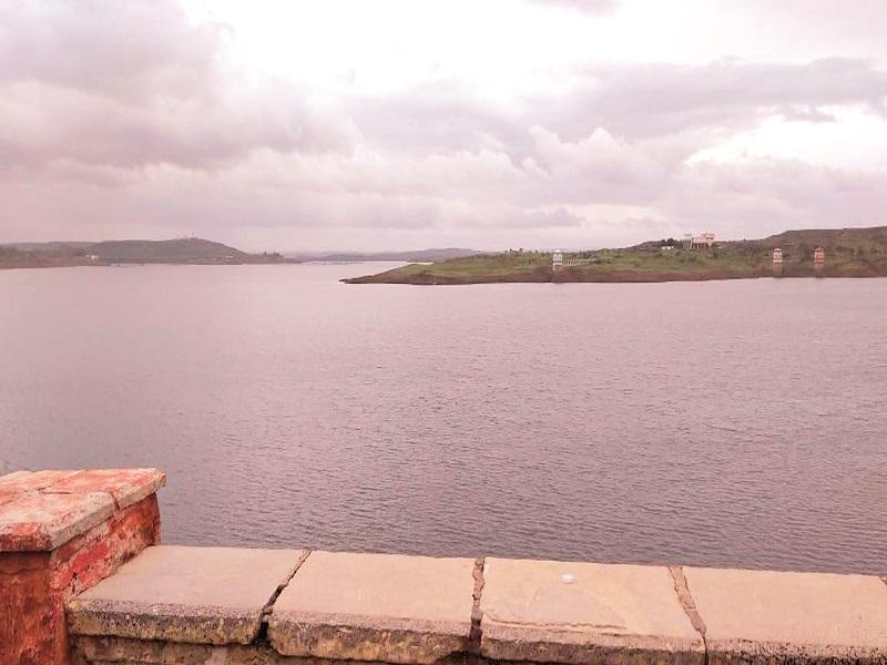 Rain rest in the watershed; Mula dam has 44% water storage | पाणलोटात पावसाची विश्रांती; मुळा धरणात ४४ टक्के पाणीसाठा