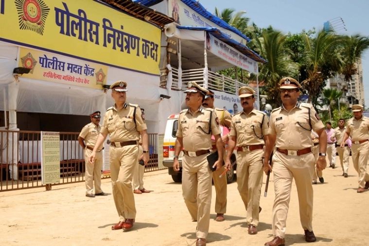 Two lakh police were deployed in Maharashtra and 3,000 in Mumbai for Bappa's conviction | बाप्पाच्या निरोपासाठी राज्यात महाराष्ट्रात दोन लाख तर मुंबईत ५० हजार पोलीस तैनात