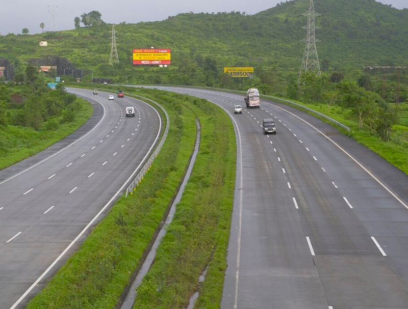 Good news! Toll impunity for Konkan public go to Ganeshotsav through Mumbai-Pune Expressway | खूशखबर! मुंबई-पुणे एक्सप्रेस वेवर मार्गे गणेशोत्सवासाठी कोकणात जाणा-यांसाठी टोलमाफी