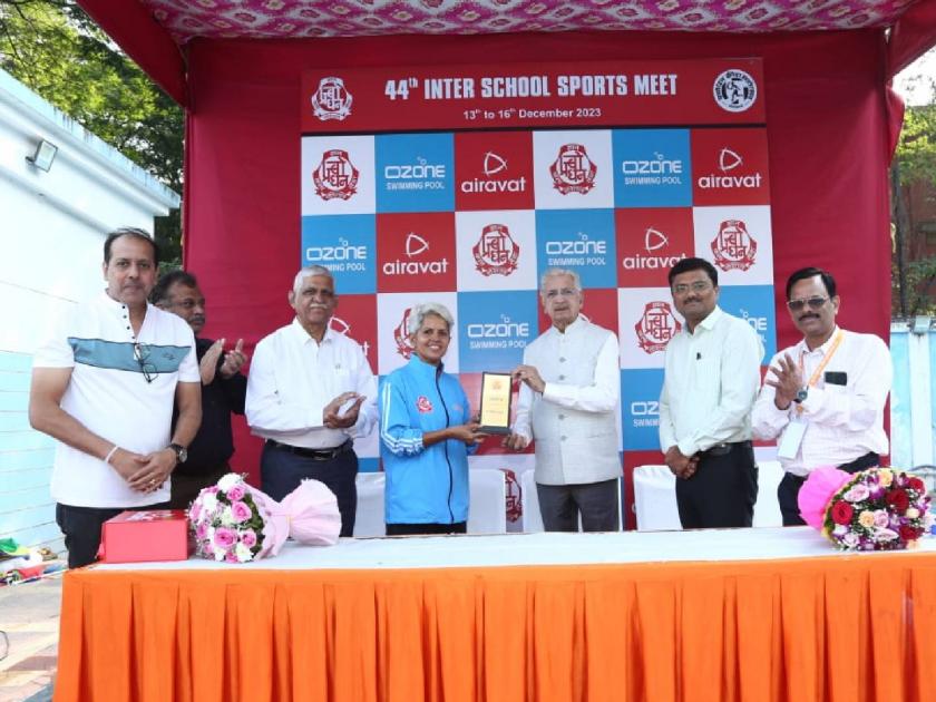 Anika Bhatia, Samarth Vikram became the best swimmer in Mumbai | आनिका भाटिया, समर्थ विक्रम ठरले सर्वोत्कृष्ट जलतरणपटू! मुंबईत रंगली स्पर्धा