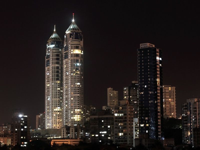 world famous highest buildings towers in mumbai | मुंबईतील या गगनचुंबी इमारतींचा जगभरात बोलबाला