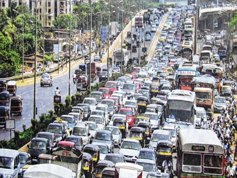 Two thousand vehicles in the city's traffic jam | शहराच्या वाहतूक कोंडीत दोन हजार वाहनांची भर!