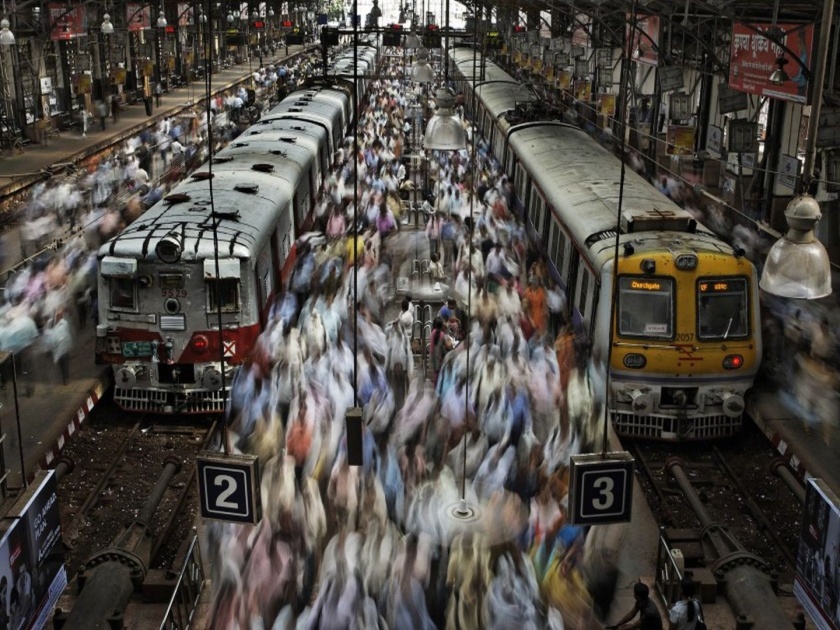Coronavirus impact Railway platform ticket price hiked to Rs 50 in 250 stations kkg | Coronavirus: गर्दी टाळण्यासाठी रेल्वेचा मोठा निर्णय; २५० स्थानकांवर होणार लागू