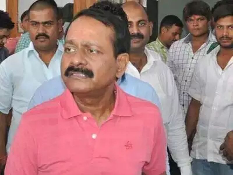 mafia don munna bajrangi shot dead in jail baghpat uttar pradesh police | कुख्यात डॉन मुन्ना बजरंगीची जेलमध्ये 10 गोळ्या झाडून हत्या