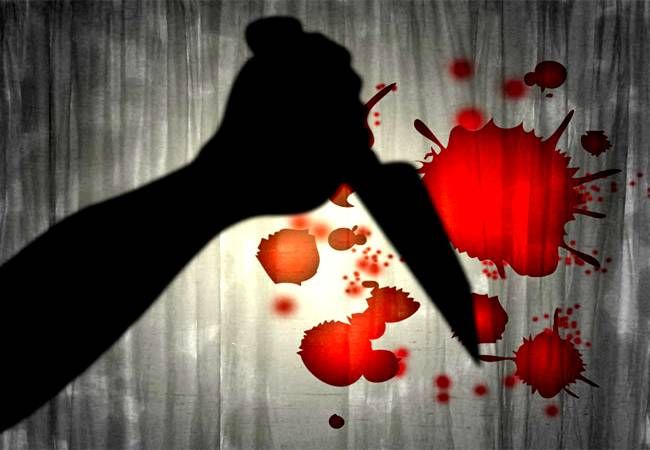 deadly Knife attack on youth | तरुणावर चाकूने प्राणघातक हल्ला