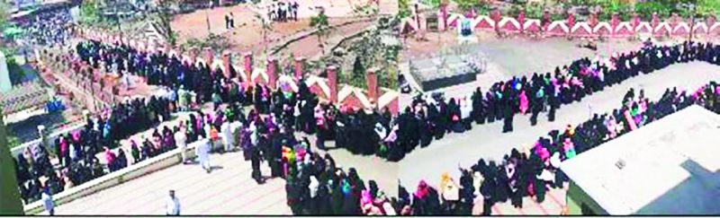 Muslim women's silent march in Khagam | खामगावात निघाला मुस्लीम महिलांचा मूक मोर्चा 