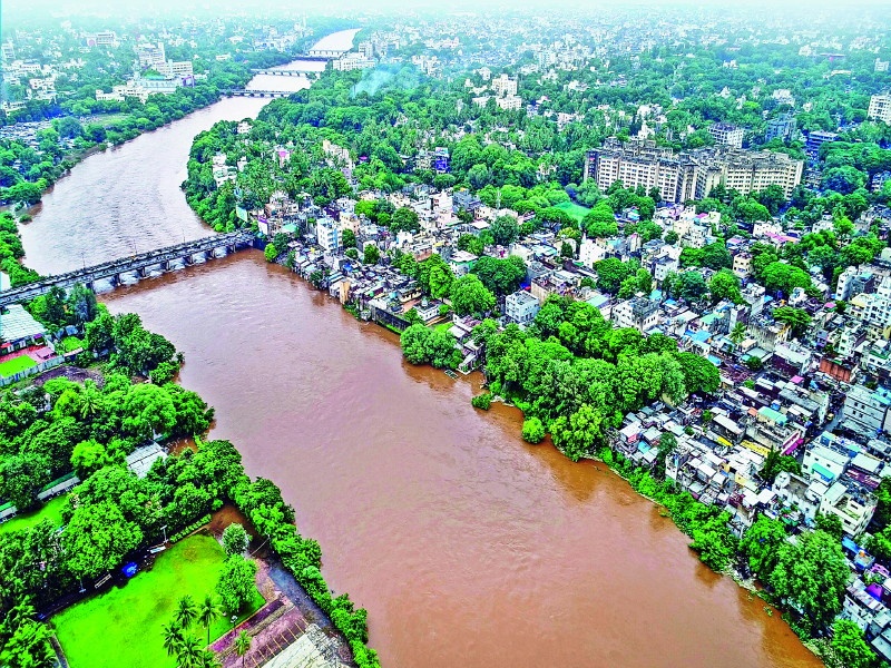 Why became a life-saver river stuck to throught by buildings ? | जीवनवाहिनी का बनला गळफास ? 