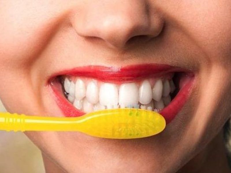 Do not trust the 5 myths associated with Teet | दातांबाबतच्या या 5 समजांवर ठेवू नका विश्वास