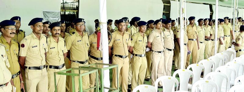 Counting of votes in Nagpur, heavy police bandobast | नागपुरात मतमोजणी, निकालानिमित्त चोख बंदोबस्त