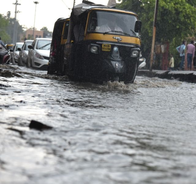 Shravan Monday monsoon in Nagpur ... | नागपुरात श्रावण सोमवारी मान्सून पावला...