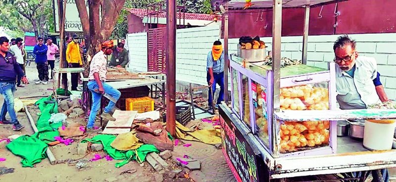 500 encroachments removed in Nagpur, 11 truckloads of materials seized, 32,000 fines recovered | नागपुरात  ५०० अतिक्रमणे हटविली, ११ ट्रक साहित्य जप्त, ३२ हजार दंड वसूल