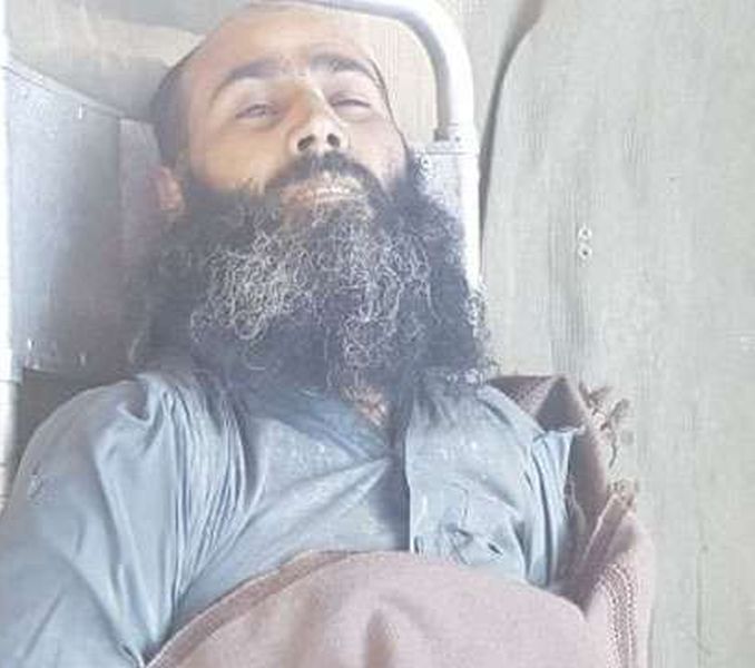 Lashkar wins another deadly terrorist in Kashmir, reward of 10 lakhs on his head | लष्कराने काश्मीरमध्ये आणखी एका खतरनाक दहशतवाद्याचा केला खात्मा, डोक्यावर होते 10 लाखाचे इनाम