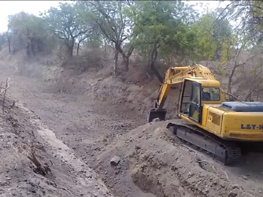 Rajur Ghat-Harmod trench drain start | राजूर घाट-हरमोड धरण नालाखोलीकरणास प्रारंभ