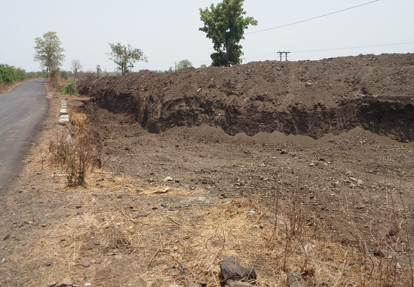 Before the monsoon, the drainage of Bhopalpend river drains | पावसाळ्यापूर्वी भोपळपेंड नदीच्या नाल्यांचे खोलीकरण