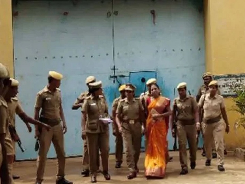 Woman convicted of murdering former PM Rajiv Gandhi out of jail | माजी पंतप्रधान राजीव गांधी हत्या प्रकरणातील दोषी महिला तुरुंगाबाहेर 