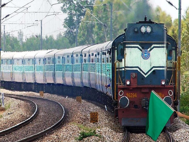 Good news for train passengers Nanded-Hadapsar train will now run daily to Pune | रेल्वे प्रवाशांसाठी आनंदाची बातमी! नांदेड-हडपसर रेल्वे आता दररोज पुण्यापर्यंत धावणार