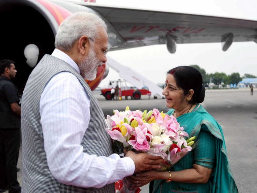 Congratulations to Sushma Swaraj from Prime Minister Modi for enhancing the standard of the world on the world stage | जागतिक मंचावर भारताची मान उंचावल्याबद्दल पंतप्रधान मोदींकडून सुषमा स्वराज यांचं अभिनंदन