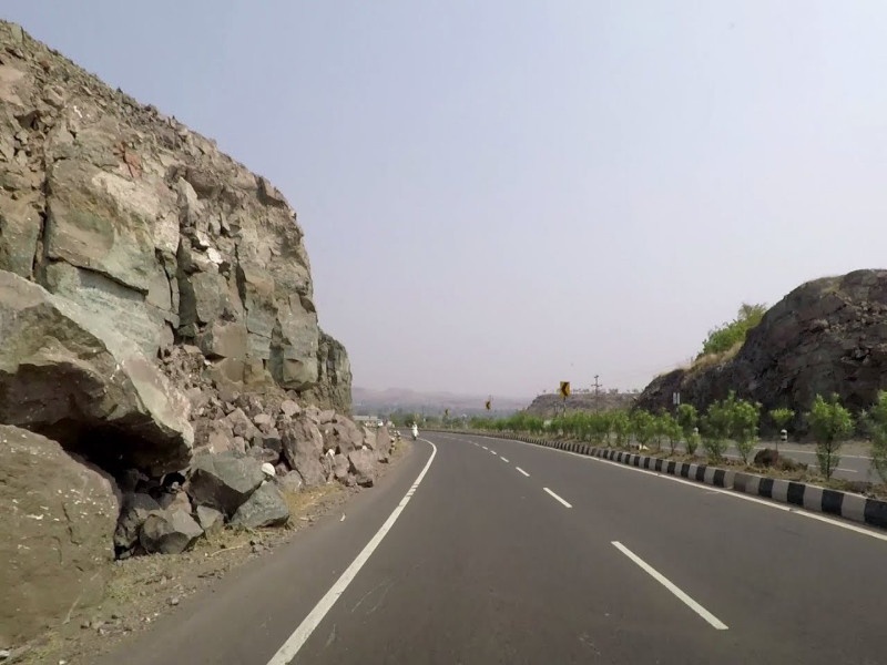 Deadline for Pune-Nashik highway now till end of April | पुणे-नाशिक महामार्गासाठी आता एप्रिल अखेरपर्यंत डेडलाईन