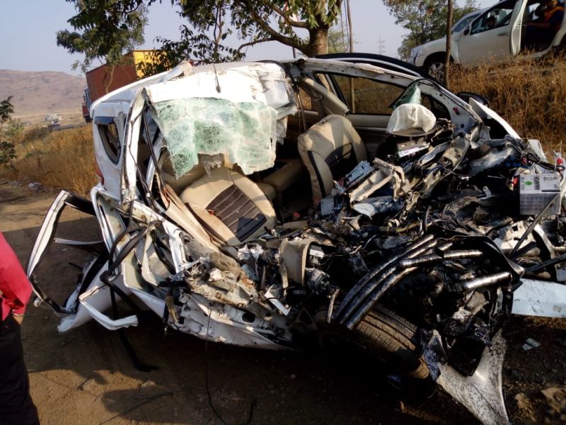 accident on Yeola-Manmad road, 6 died on the spot | येवला-मनमाड मार्गावर भीषण अपघात,6 जणांचा मृत्यू