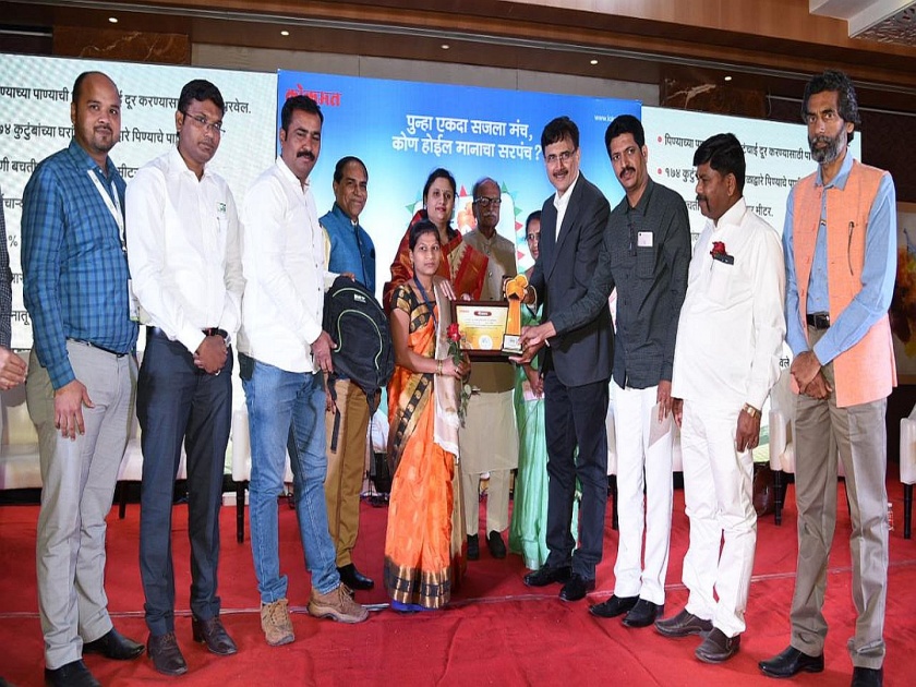 Nashik smart sarpanch honored with 'Lokmat Sarpanch Award' | 'लोकमत सरपंच अवॉर्ड’ने नाशिकचे स्मार्ट सरपंच सन्मानित