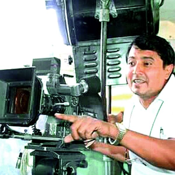 Shyam Dharmadhikari: Harhunnari director on color-theater giving priority to Nagpur | श्याम धर्माधिकारी : नागपूरला प्राधान्य देणारा रंग-चित्रभूमीवरील हरहुन्नरी दिग्दर्शक