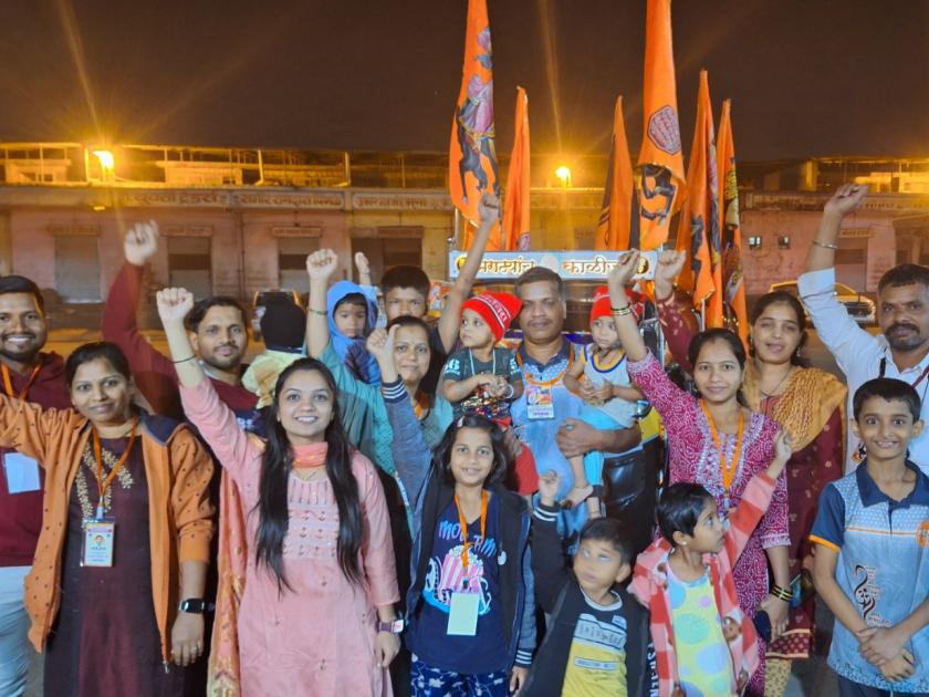 family participation of navi mumbaikar in the maratha movement | मराठा आंदोलनात नवी मुंबईकरांचा सहकुटूंब सहपरिवार सहभाग
