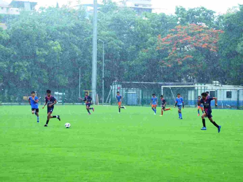 Thrill of football in Navi Mumbai, 94 teams 1500 players participating; Avalon Heights School's win in the fist match | नवी मुंबईत फुटबॉलचा थरार, ९४ संघ १५०० खेळाडूंचा सहभाग; सलामीच्या सामन्यात ॲव्हालोन हाईट्स शाळेचा विजय