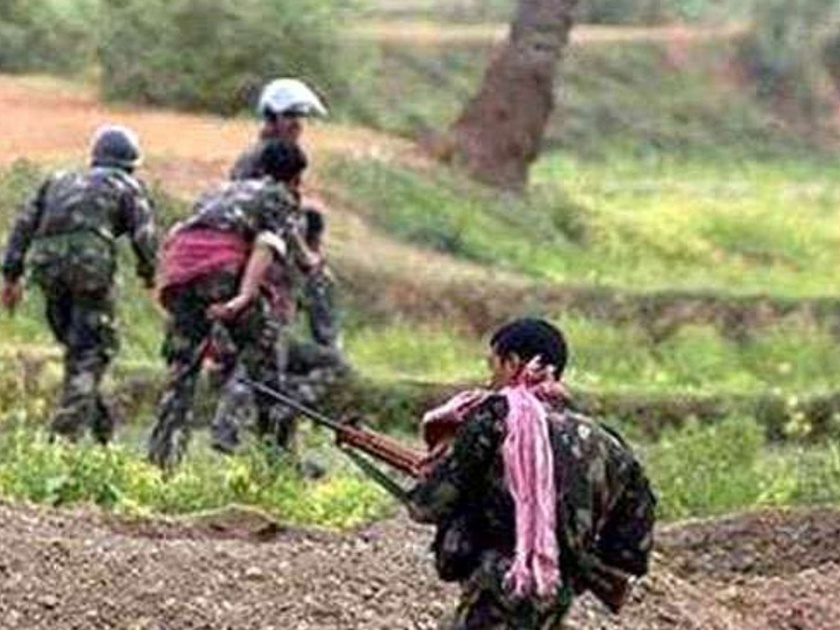 Two soldiers martyred in clash with Naxalites | नक्षलवाद्यांशी चकमकीत दोन जवान शहीद  