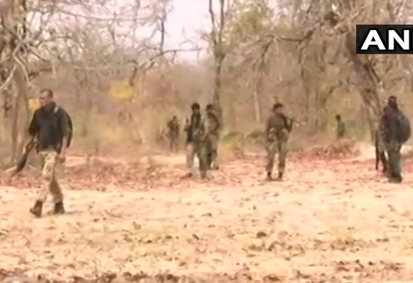 bijapur naxal attack more soldier bodies recovered missing many dead injured | नक्षलवाद्यांशी झालेल्या चकमकीत २२ जवान शहीद; रॉकेट लाँचर, LMG नं केला होता हल्ला