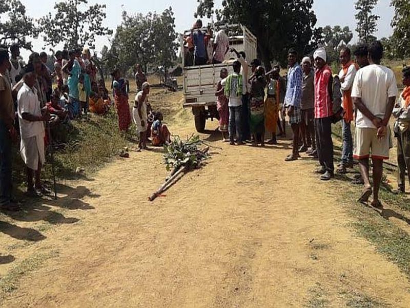 Naxals Murder Police Patil in Gadciroli | गडचिरोलीत नक्षलवाद्यांनी केली पोलीस पाटलाची हत्या