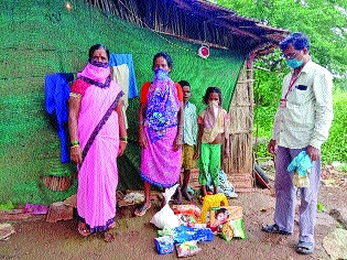 Project officer rushed to the aid of malnourished Rukmini | कुपोषित रुक्मिणीच्या मदतीला धावले प्रकल्प अधिकारी