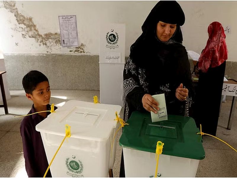 Pakistan General Elections Dates Announced; Know when the polls will be held | पाकिस्तानमध्ये सार्वत्रिक निवडणुकांच्या तारखा जाहीर; मतदान कधी होणार हे जाणून घ्या!