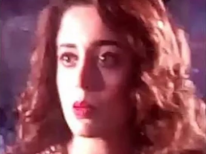 Neha Pendse shocked at BJP's Dahi Handi stage | भाजपाच्या दहीहंडीच्या मंचावर अभिनेत्री नेहा पेंडसेला धक्काबुक्की