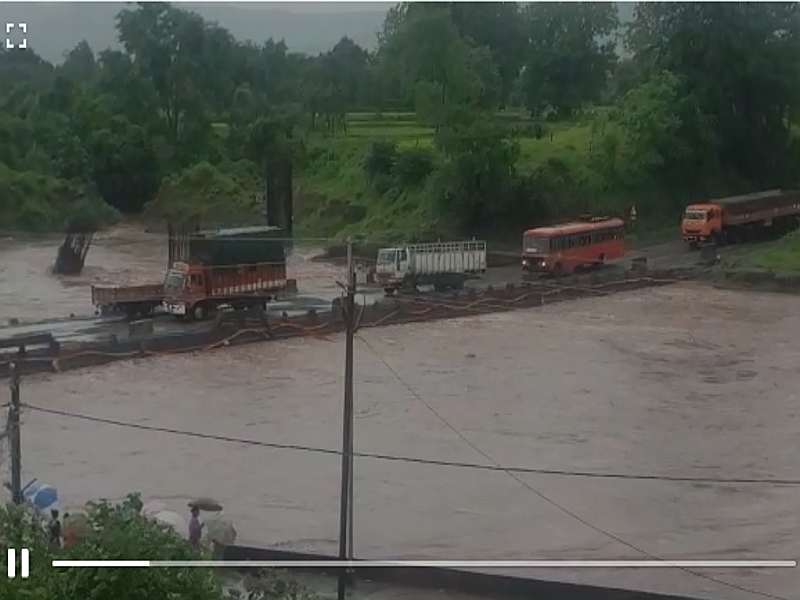 Floods again flood the Rangavali river in Navapur city of nandurbar | Video : नवापूर शहरातील रंगावली नदीला पुन्हा मोठा पूर