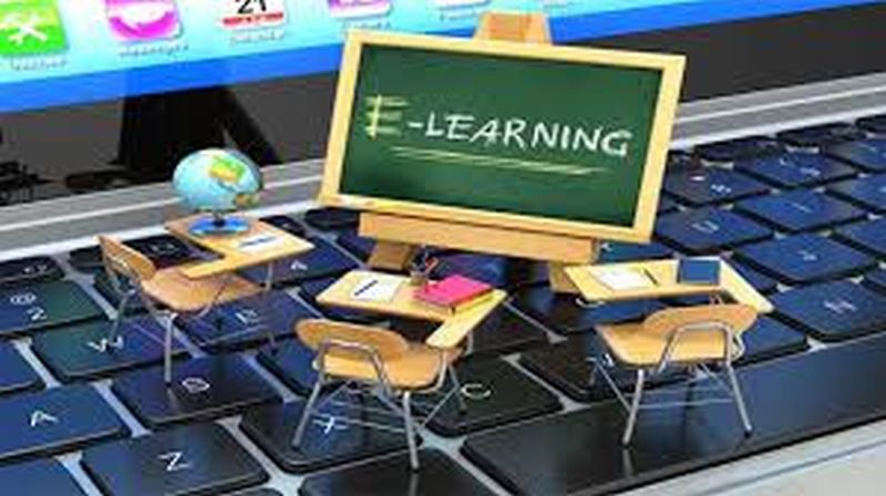 New education system tested by the Minister of Education | नव्या शिक्षण पद्धतीची शिक्षणमंत्र्यांकडून चाचपणी