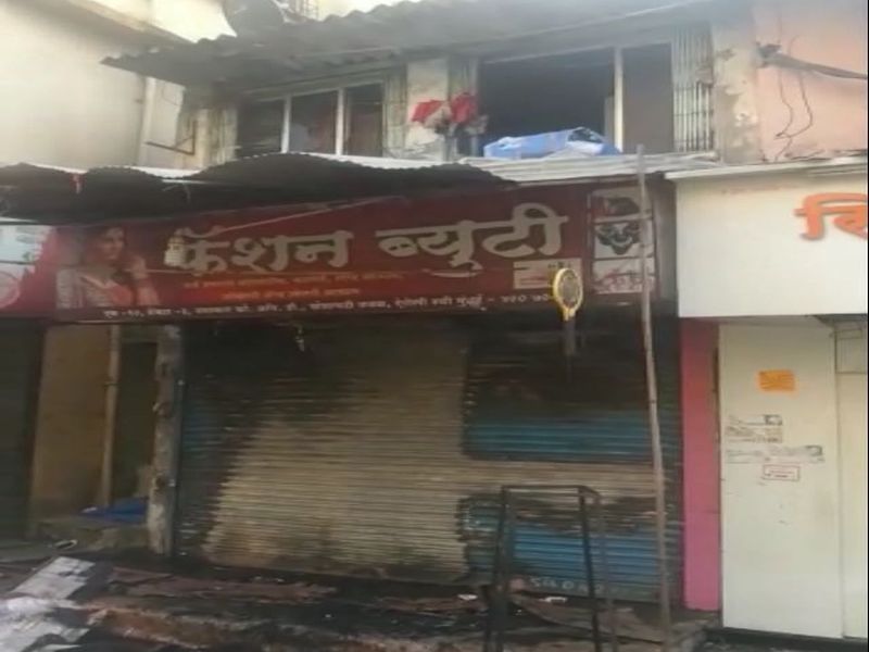 Navi Mumbai: The fire in the toy store, 2 dead | नवी मुंबई : खेळण्यांच्या दुकानाला आग, दुकानावरील खोलीत राहणा-या मायलेकीचा दुर्दैवी मृत्यू