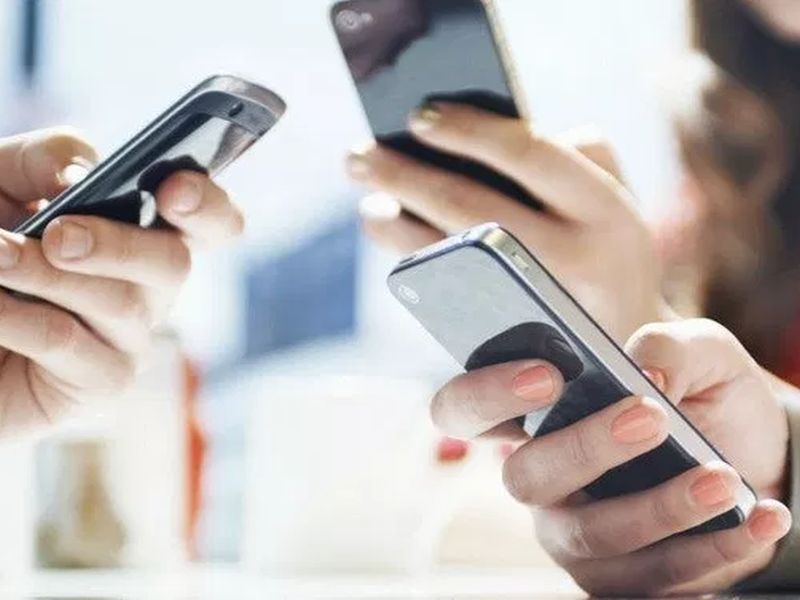 Important tips for new smartphone users | नवीन स्मार्टफोन घेतल्यावर सर्वातआधी करा ही कामे!