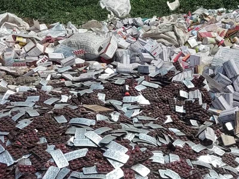 in Bhiwandi stocks of government medicines were found in the garbage | धक्कादायक! भिवंडीत शासकीय औषधांचा साठा आढळला कचऱ्यात 