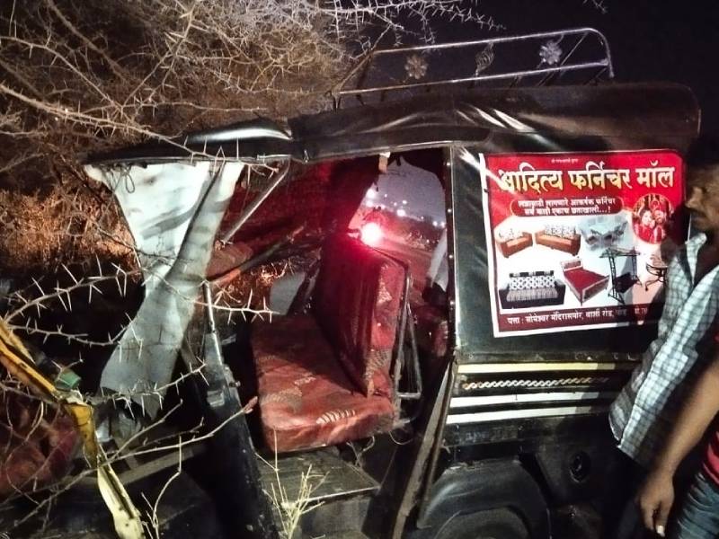 5 killed 8 injured in Beed truck crash | बीडमध्ये भरधाव ट्रकच्या धडकेत ५ जणांचा मृत्यू, आठ जखमी; दोघांची प्रकृत्ती चिंताजणक