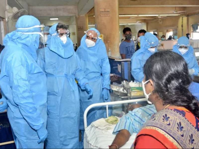 26 Covid Patients Die At Goa Hospital Health Minister Seeks Court Probe | मोठी बातमी! गोव्यात कोरोनामुळे आज ७५ बळी; ऑक्सिजन तुटवड्यावरुन मुख्यमंत्री आणि आरोग्य मंत्र्यांमध्येच जुंपली