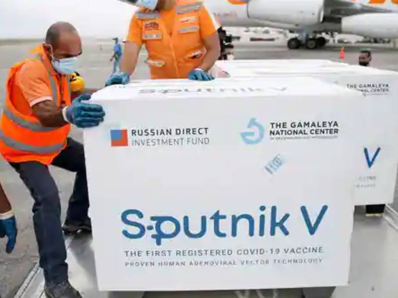 Sputnik expected to start vaccine production in India from August | मोठी बातमी! 'स्पुतनिक-व्ही' लसीची ऑगस्टपासून भारतात निर्मिती, मे अखेरपर्यंत ३० लाख डोस आयात होणार