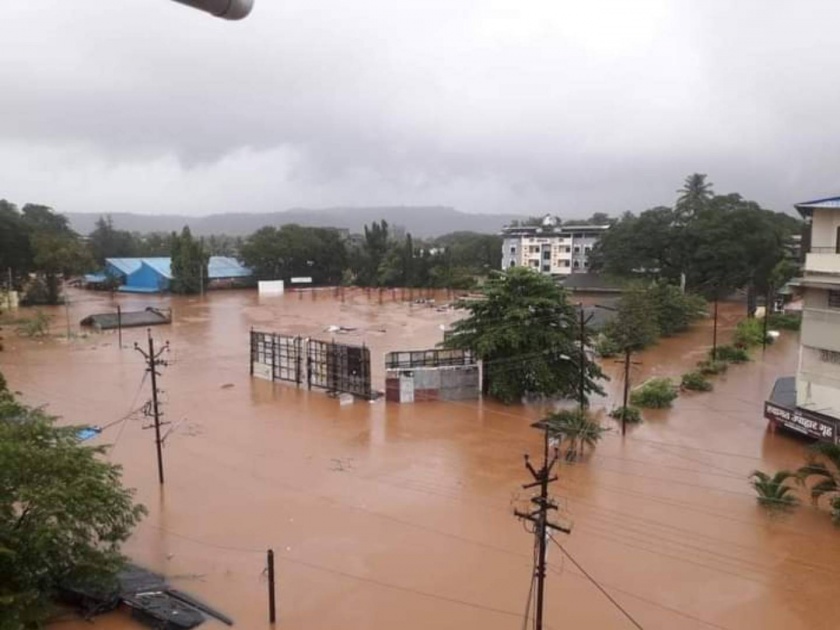 Rain Live Updates: Flood situation in many places, even rivers crossed the danger level | Rain Live Updates: रत्नागिरी, रायगडमध्ये नौदल, लष्कराच्या तुकड्या दाखल; मदतकार्याला सुरुवात