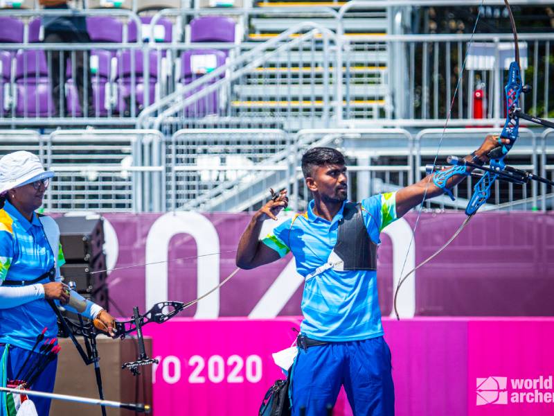 Tokyo Olympics Deepika Kumari Pravin Jadhav reach the quarter-final of Archery Mixed Team Event | Tokyo Olympics : मराठमोळ्या प्रवीण जाधवची दमदार कामगिरी, मिश्र सांघिक गटाच्या उपांत्यपूर्व फेरीत प्रवेश; पदकाची आशा कायम