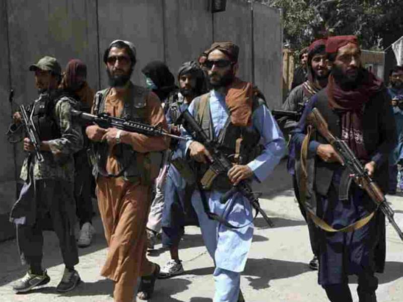 Taliban claimed possession of Panjshir Heavy celebratory shots fired in Kabul children killed | Afghanistan Crises: धक्कादायक! तालिबान्यांनी गोळीबारानं केलेल्या सेलिब्रेशनमध्ये लहान मुलांसह अनेकांचा मृत्यू 